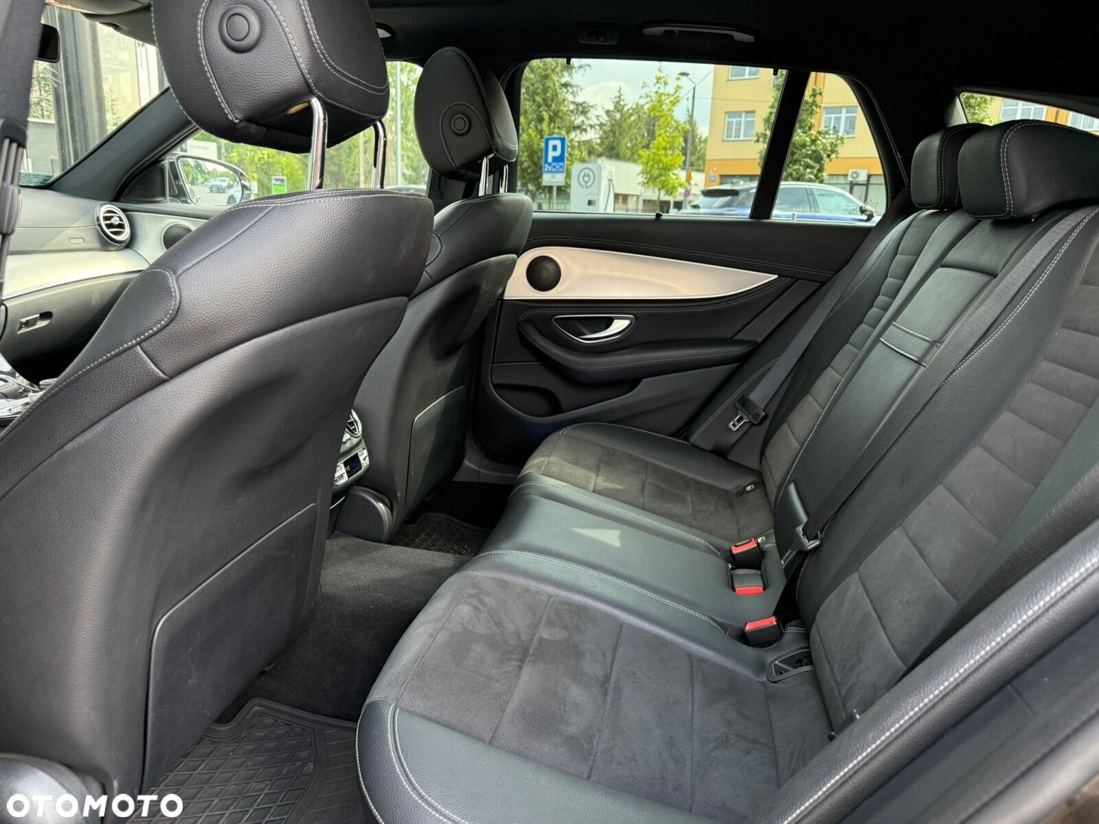 Mercedes-Benz Klasa E 200 9G-TRONIC - 16