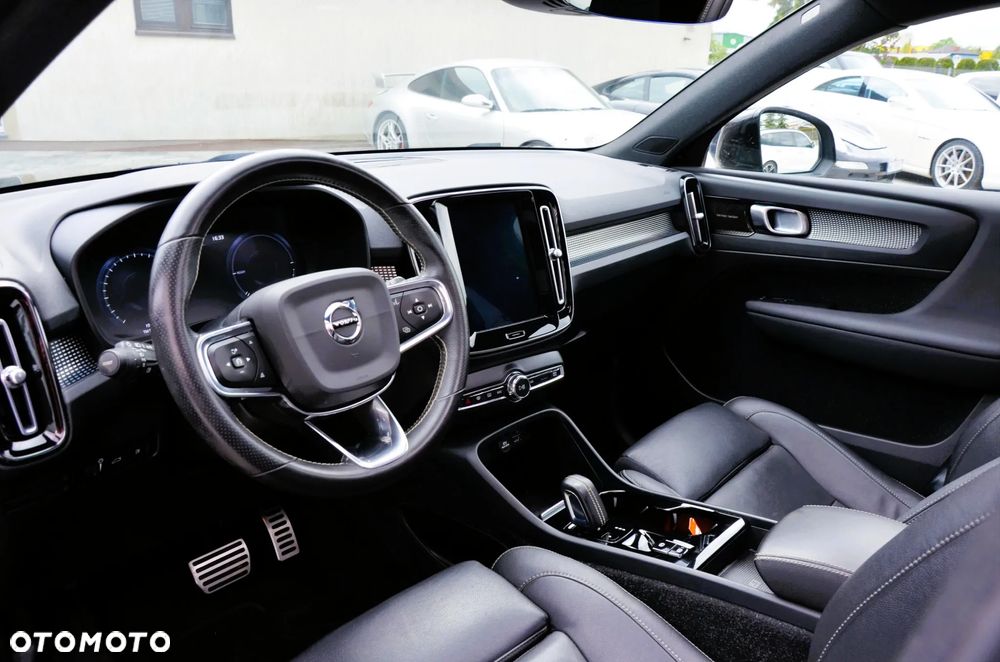 Volvo XC 40 T5 Plug-In Hybrid R-Design - 13