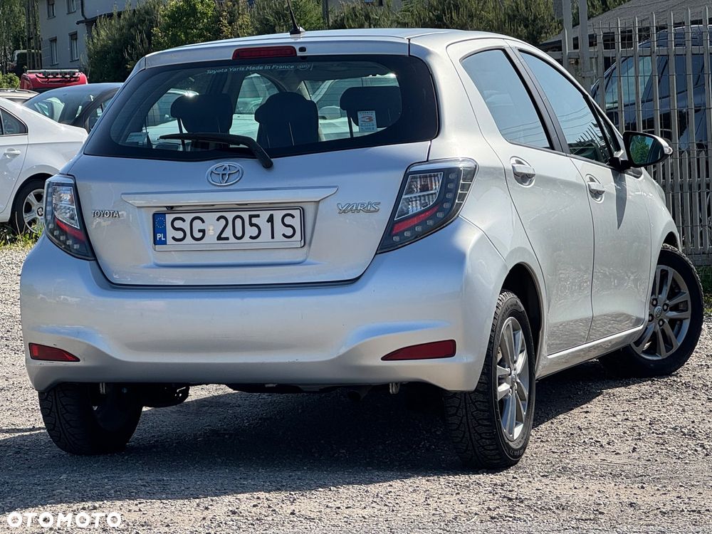 Toyota Yaris 1.4 D-4D Premium - 10