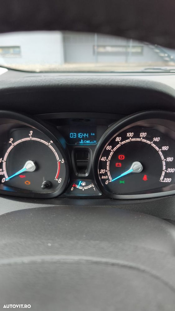 Ford Transit Courier DCIV 1.5 EcoBlue 100CP 6MT Trend - 2