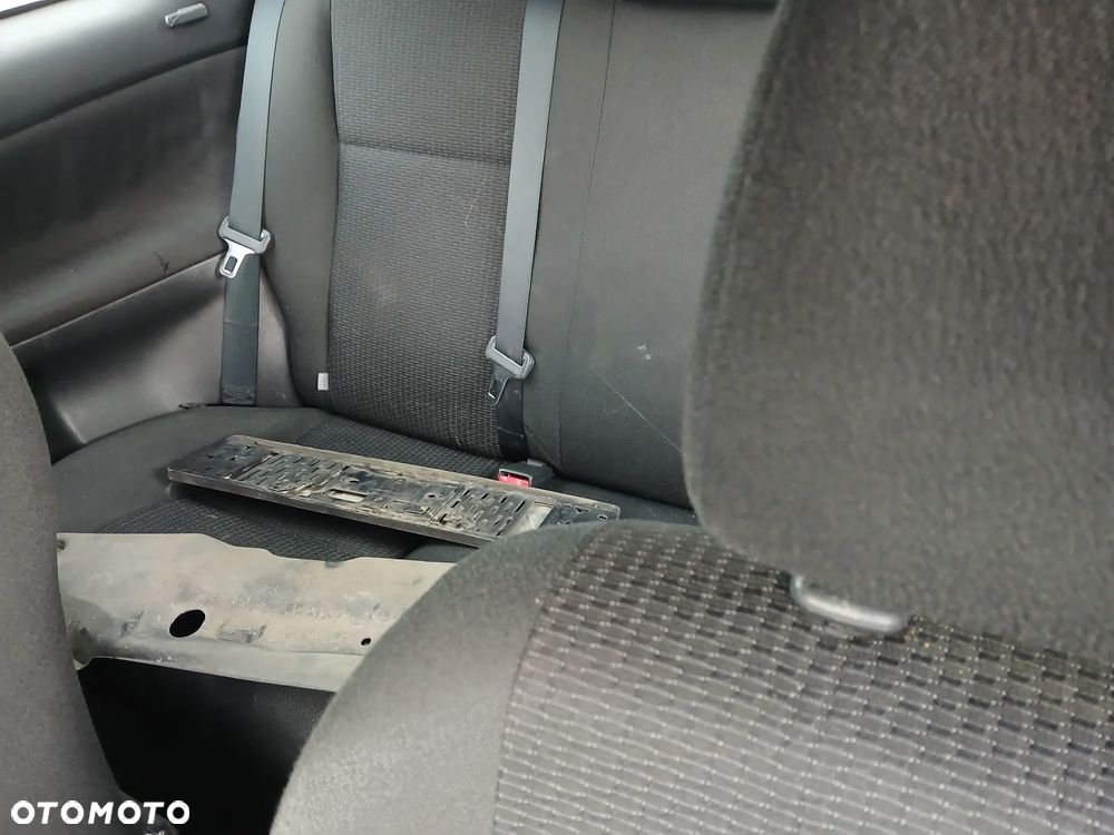 toyota corolla E12 3D 1C0 fotel fotele kanapa deska kokpit podsufitka boczek boczki klamka - 7
