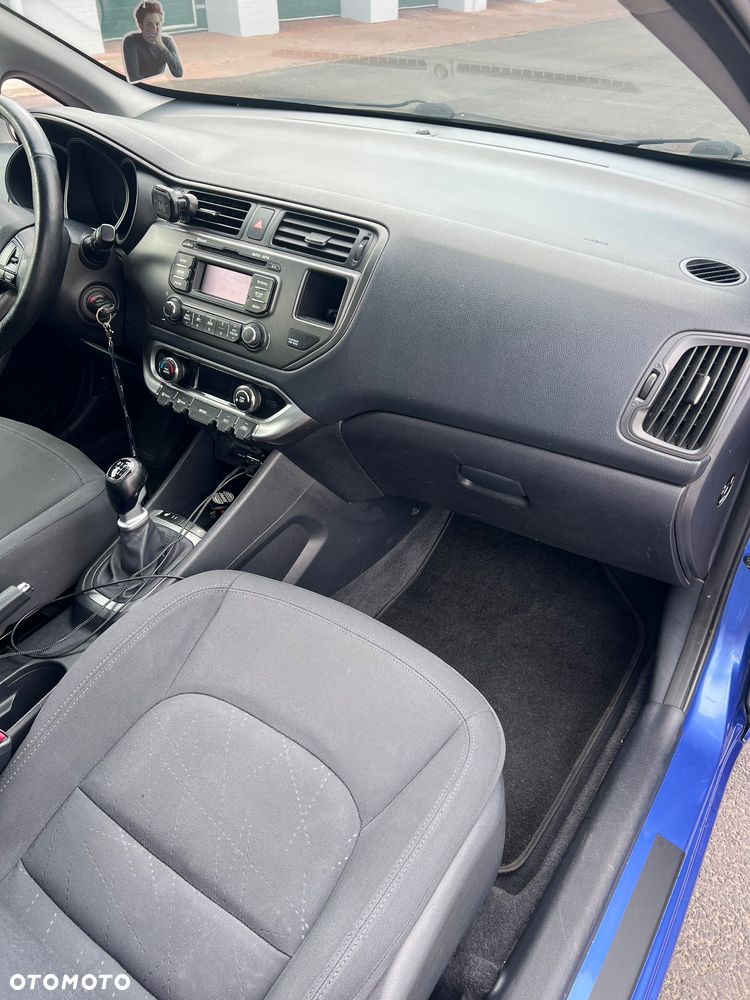 Kia Rio - 20