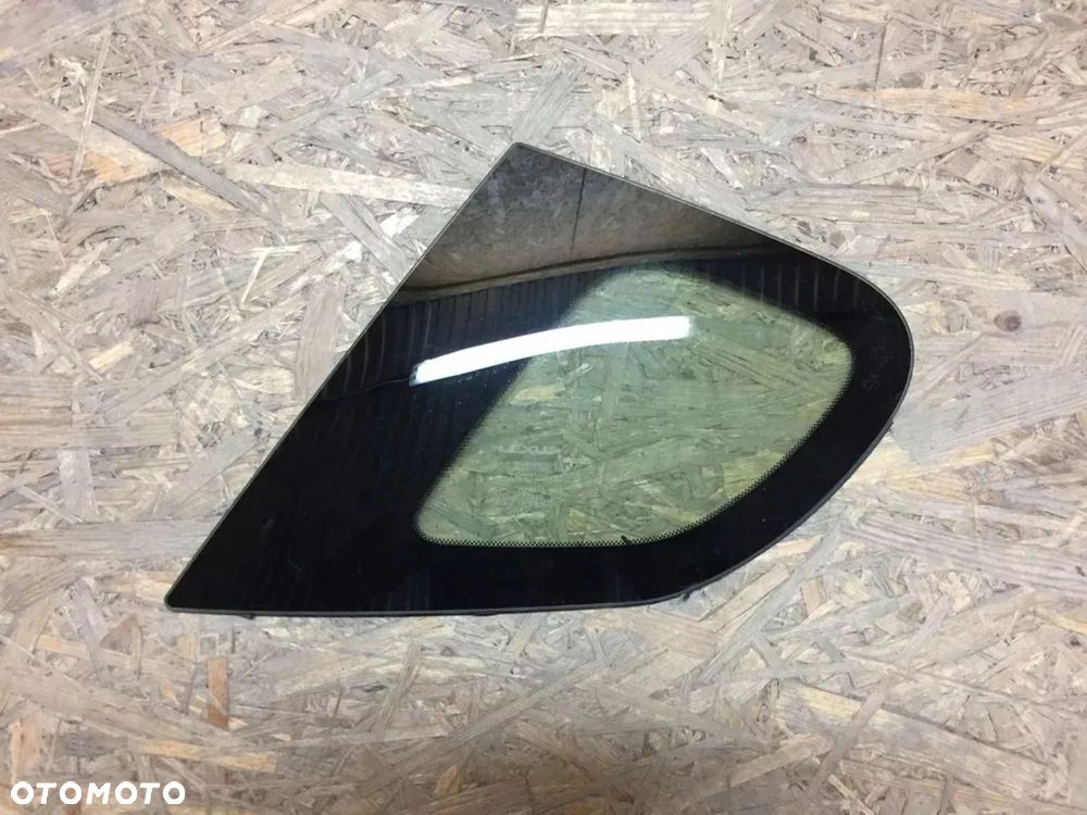 LEXUS CT SZYBA PRAWA tylna tył karoseryjna - 1