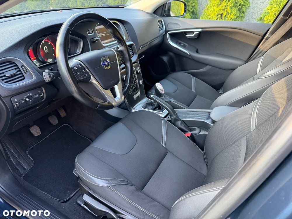 Volvo V40 D2 Momentum - 18