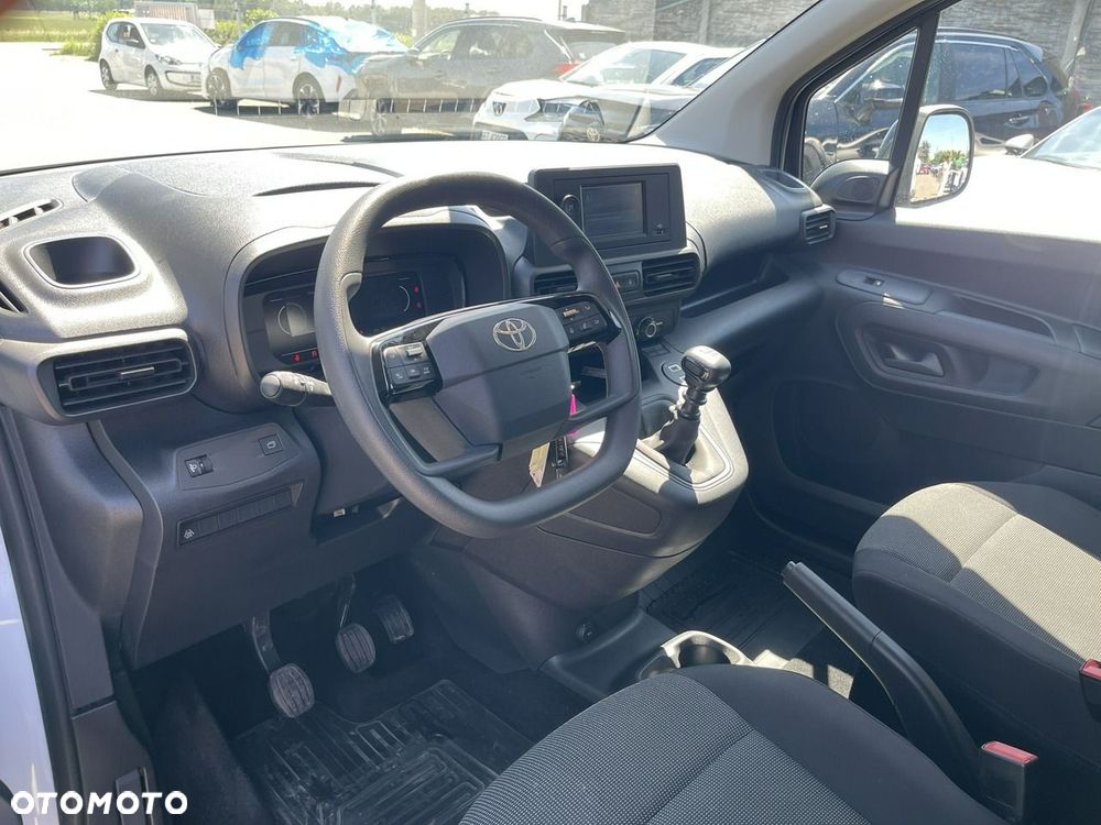 Toyota Proace City - 10