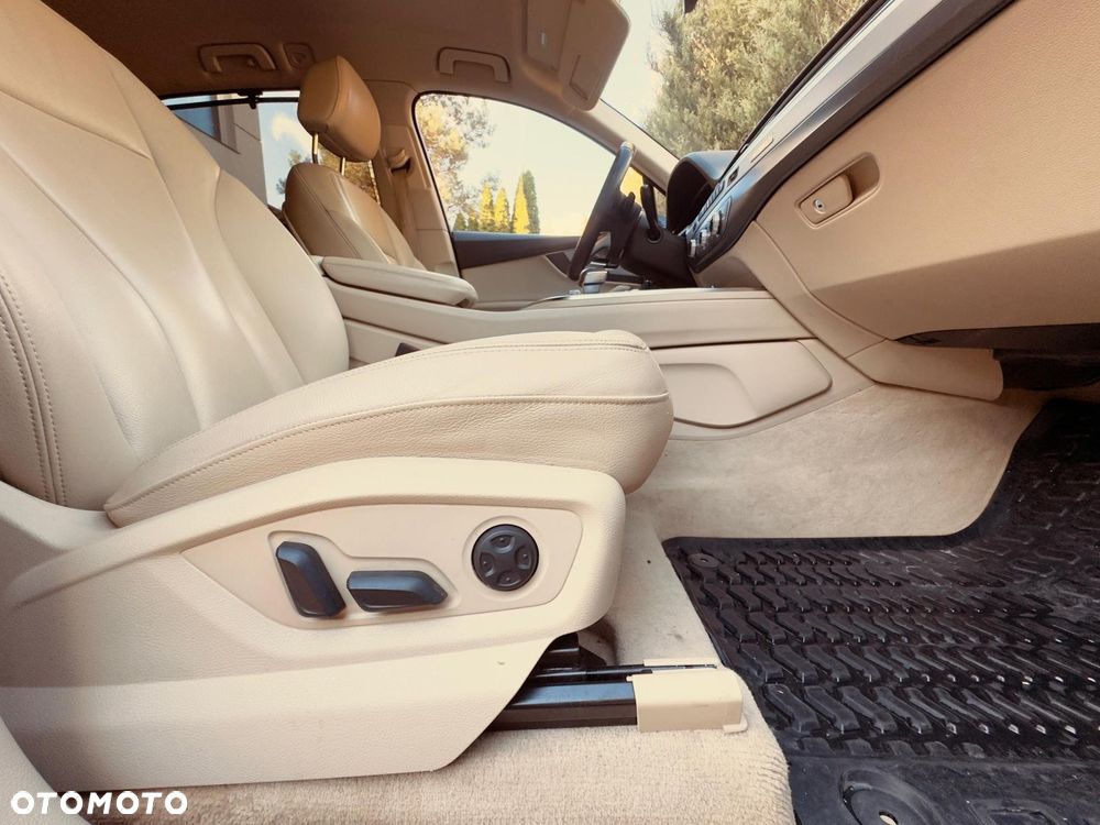 Audi Q7 - 12