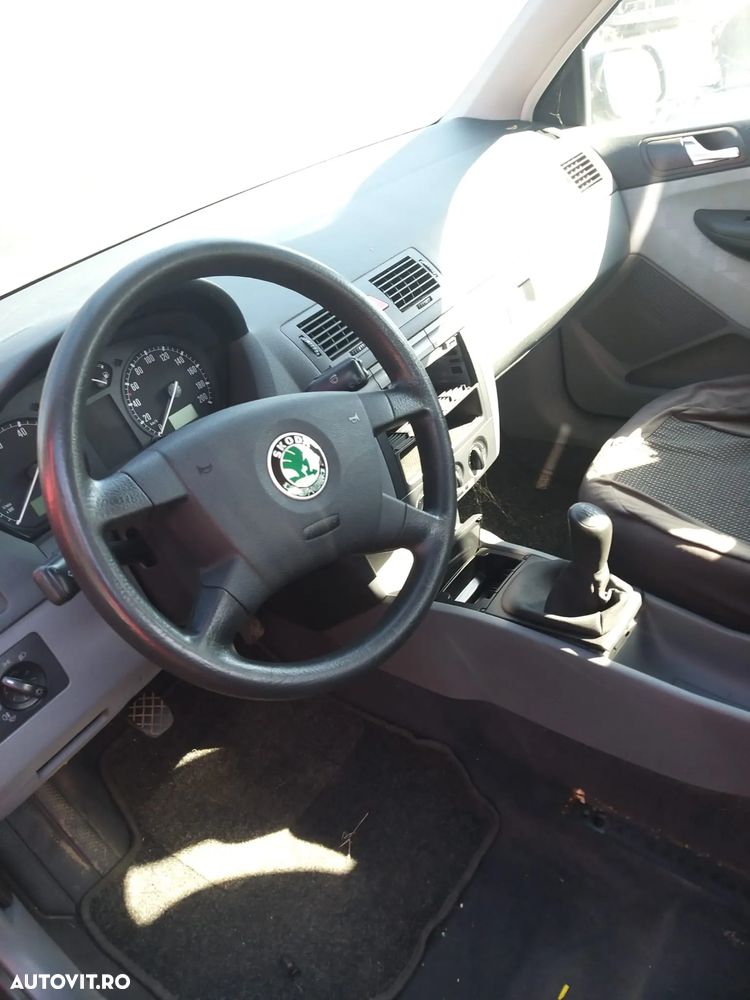 Dezmembram Skoda Fabia an 2002, Cod Motor: AUA, 1.4 Benzina - 4
