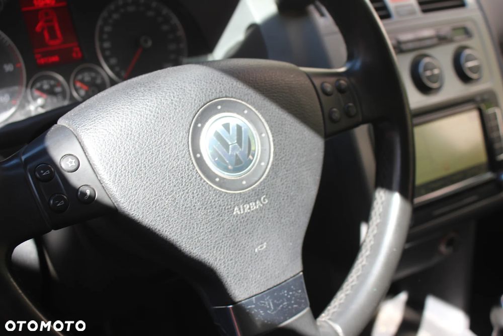 Volkswagen Touran - 15