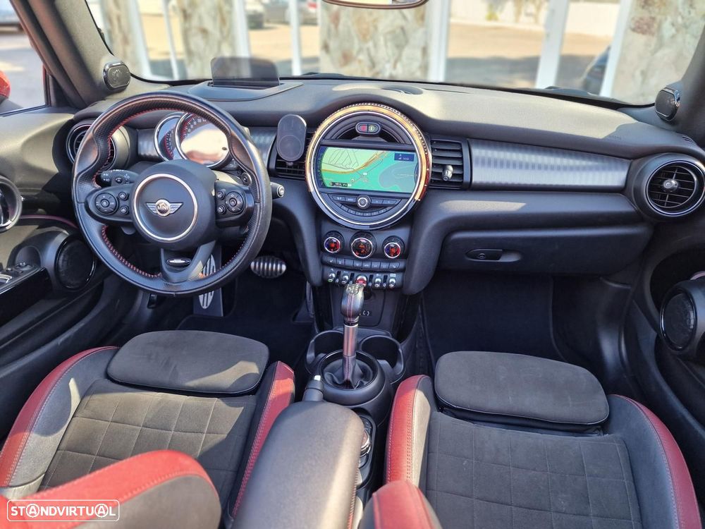 MINI Cabrio John Cooper Works Auto Desportiva - 35