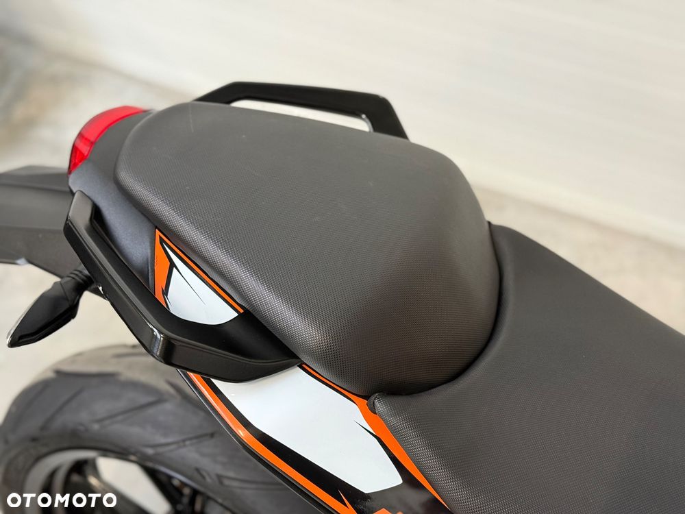 KTM Duke - 18