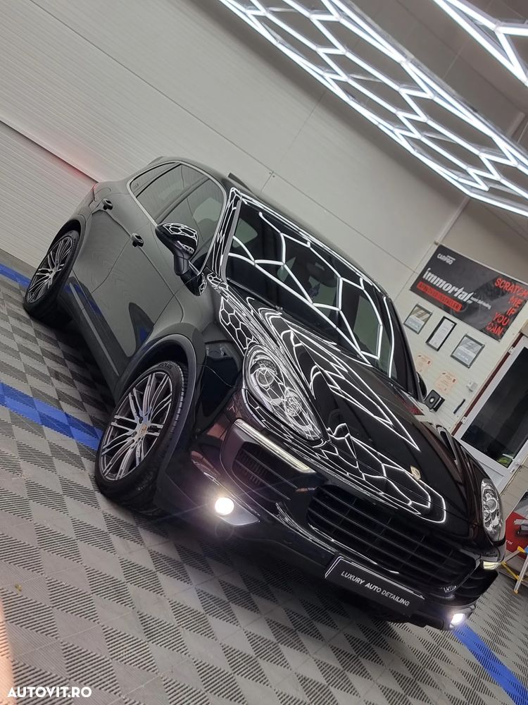 Porsche Cayenne - 14
