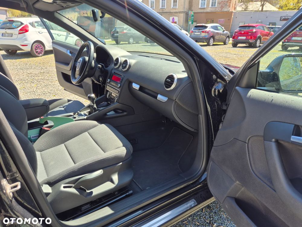 Audi A3 Sportback 2.0 TDI Attraction - 23