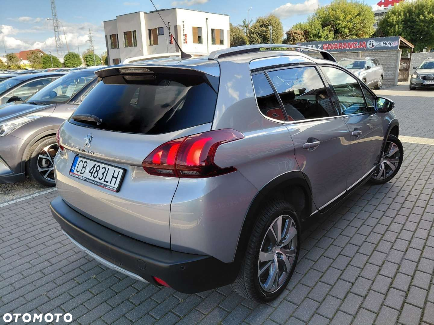 Peugeot 2008 - 8