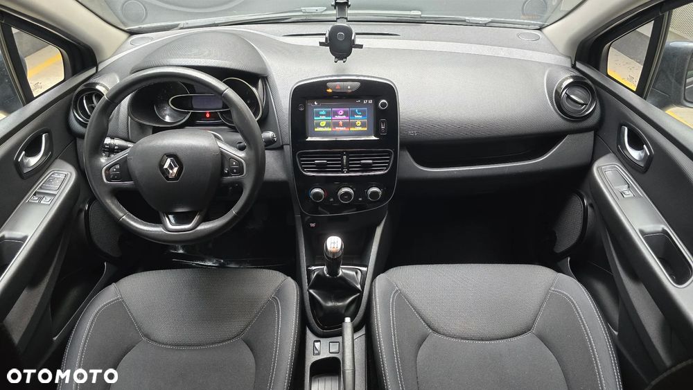 Renault Clio - 9