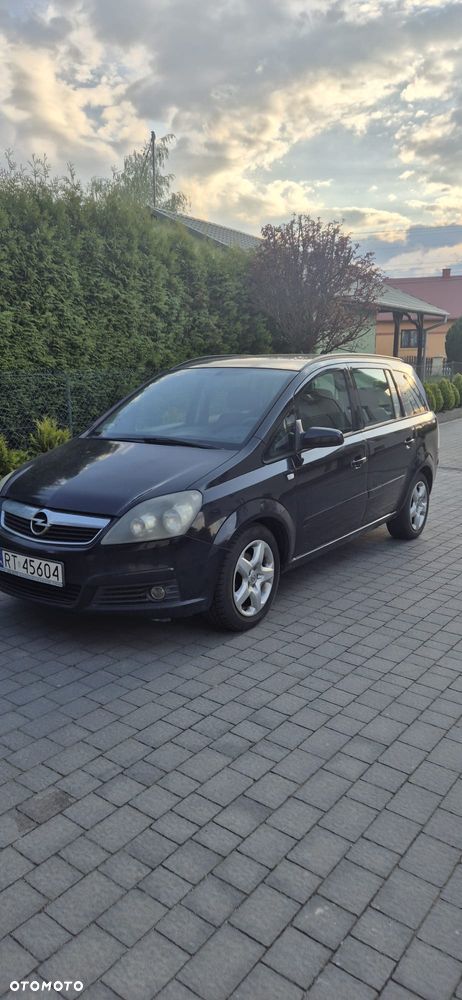 Opel Zafira 1.8 Cosmo - 2