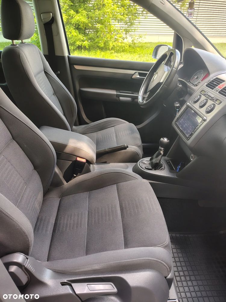 Volkswagen Touran 2.0 TDI Trendline - 18