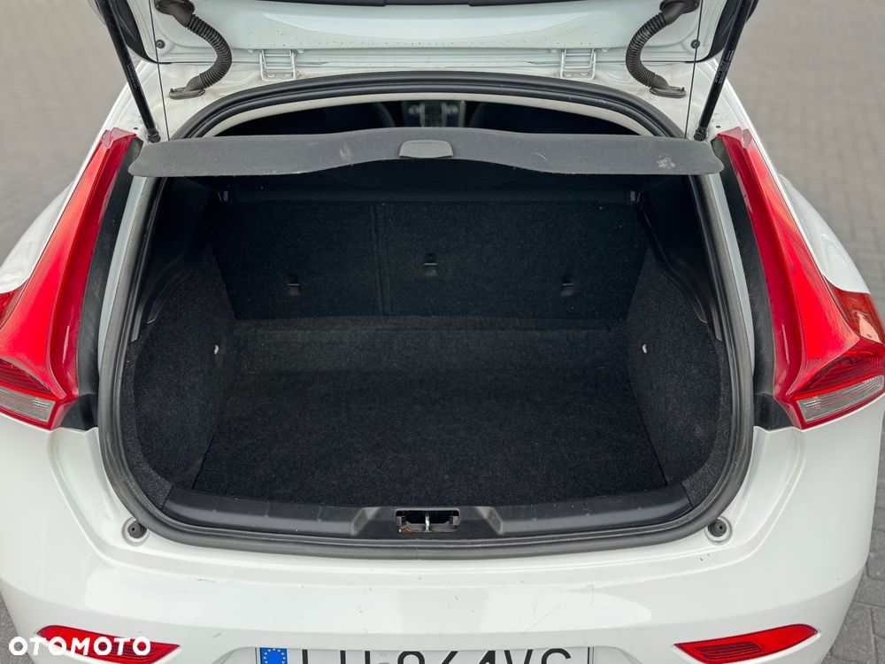 Volvo V40 D2 - 14