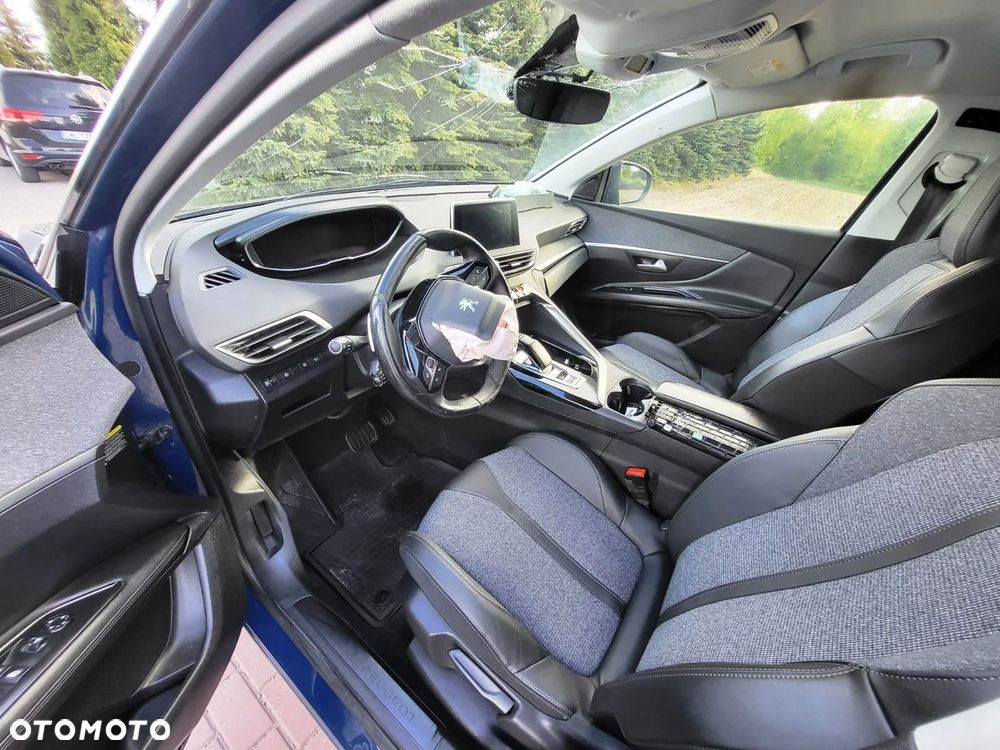 Peugeot 3008 1.6 PureTech Hybrid PHEV Allure S&S EAT8 - 12