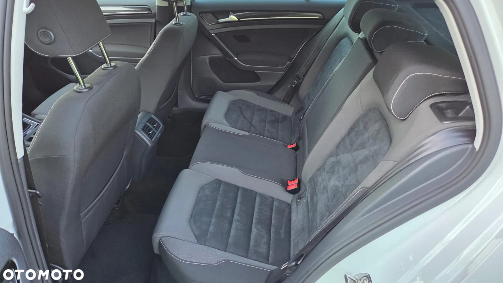 Volkswagen Golf 1.4 TSI Highline - 11