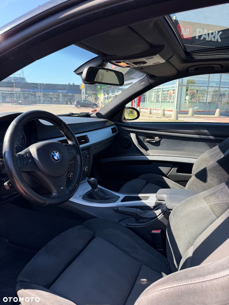 BMW Seria 3 320i - 3
