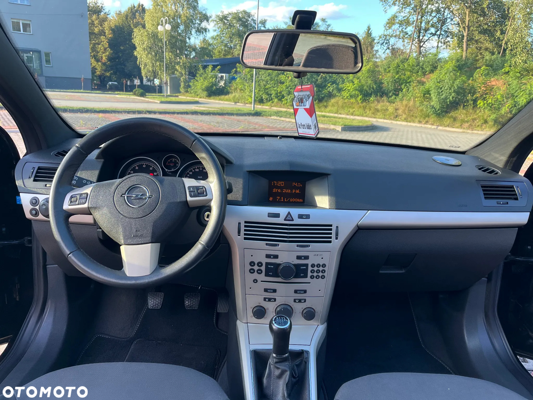Opel Astra GTC 1.8 - 21