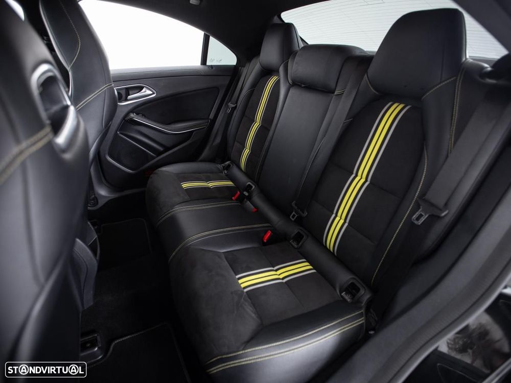 Mercedes-Benz CLA 220 - 12