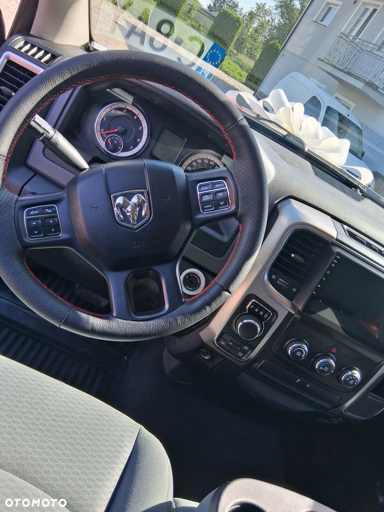 RAM 1500 - 12