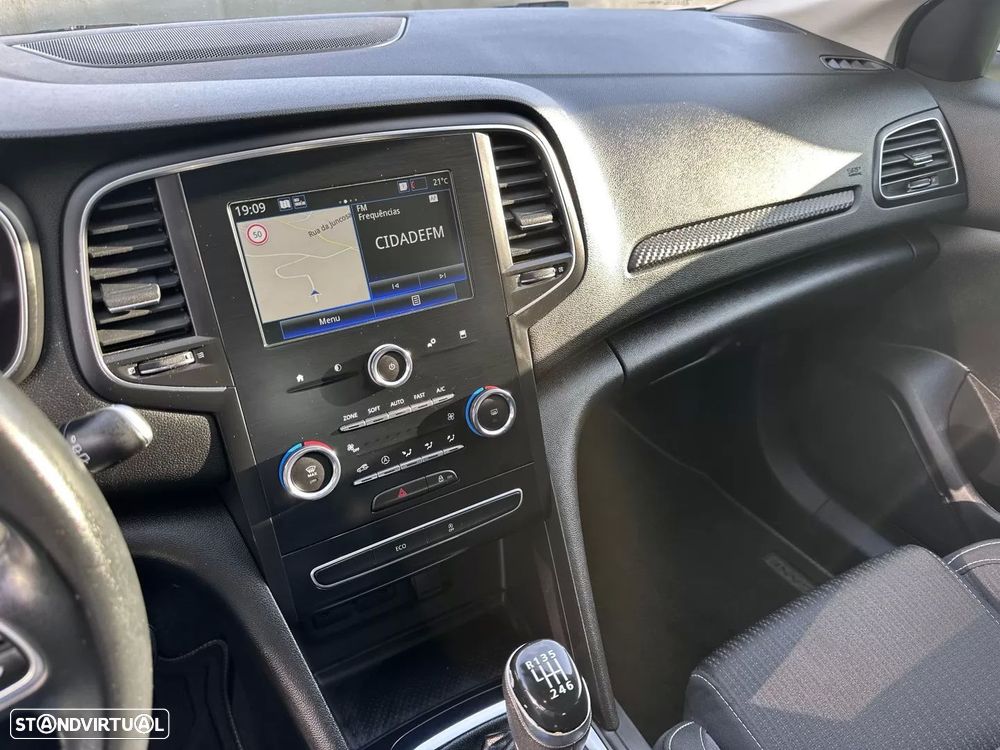 Renault Mégane 1.5 Blue dCi Intens - 32