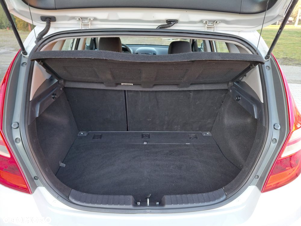 Hyundai i30 1.4 Blue Classic - 30