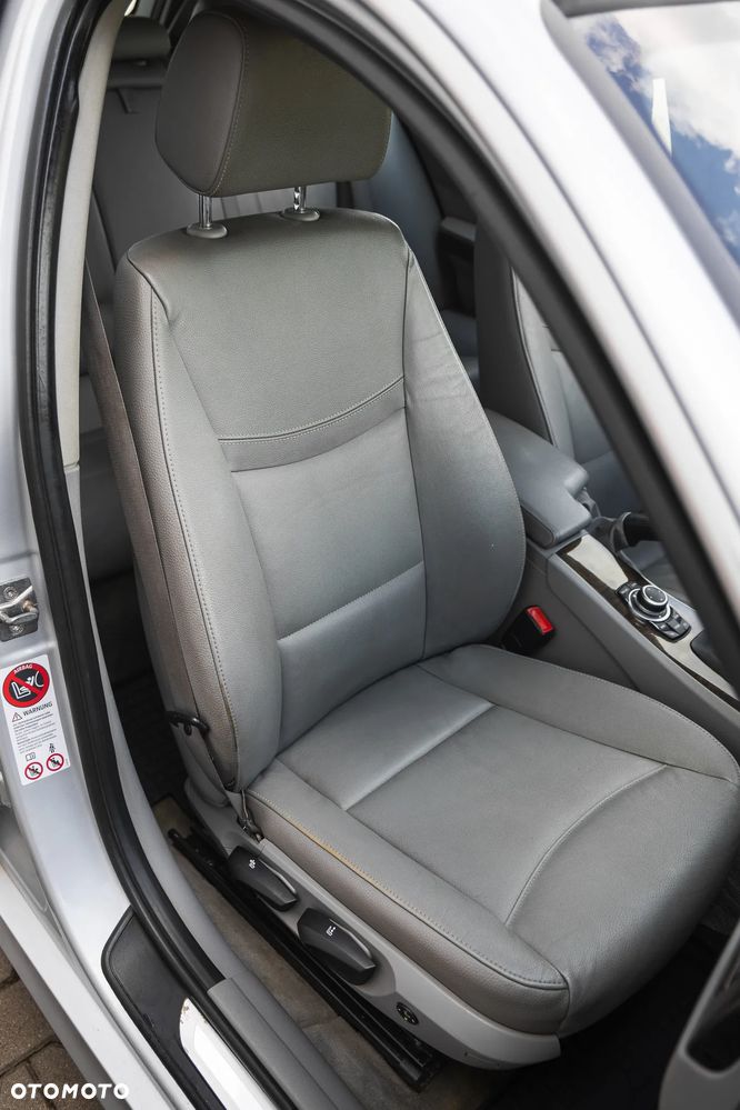 BMW Seria 3 320d - 28