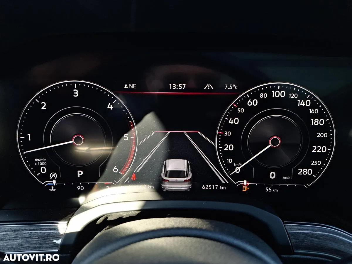 Volkswagen Touareg V6 TDI 4MOTION Elegance - 13