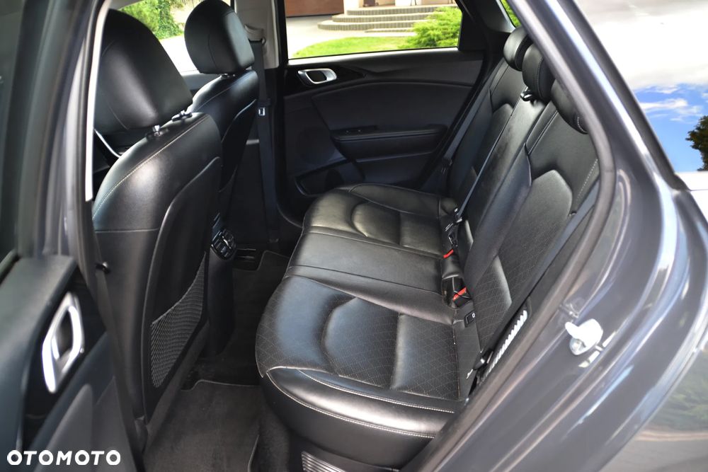 Kia Ceed 1.6 GDI DCT OPF Platinum - 20
