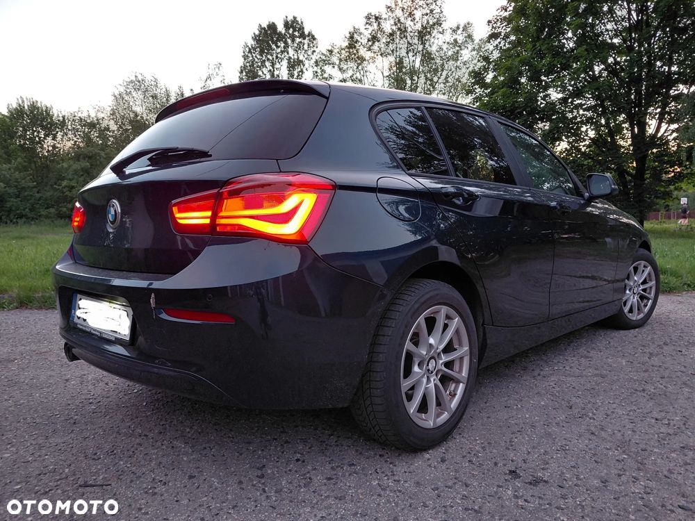 BMW Seria 1 120d Sport-Aut Sport Line - 7