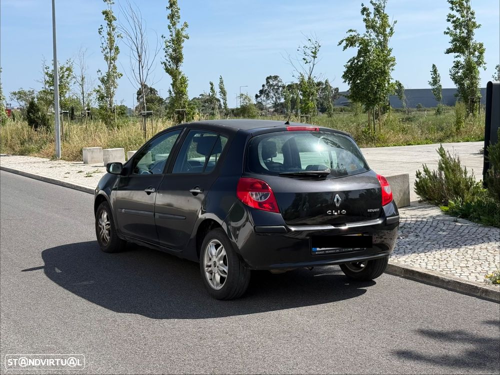 Renault Clio 1.2 16V Luxe - 4