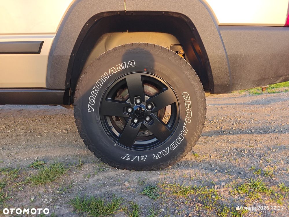 Jeep Commander - 20