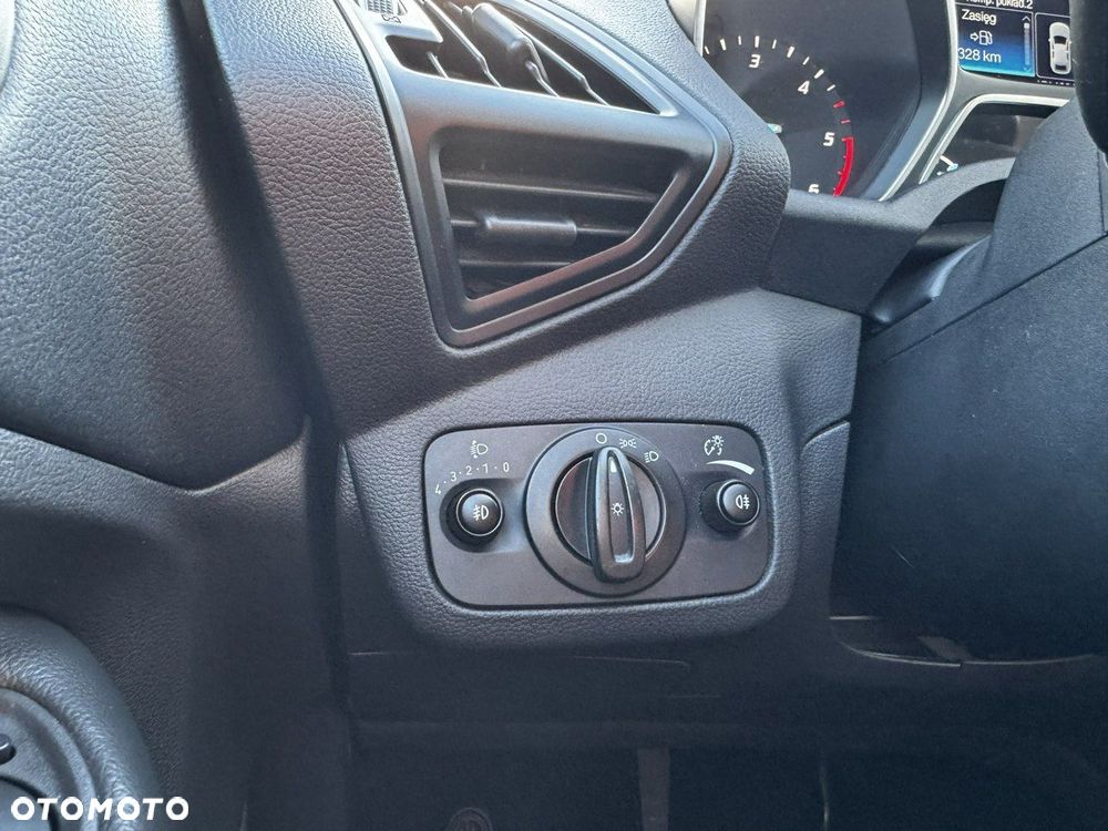 Ford Kuga 2.0 TDCi 4x2 Titanium - 25