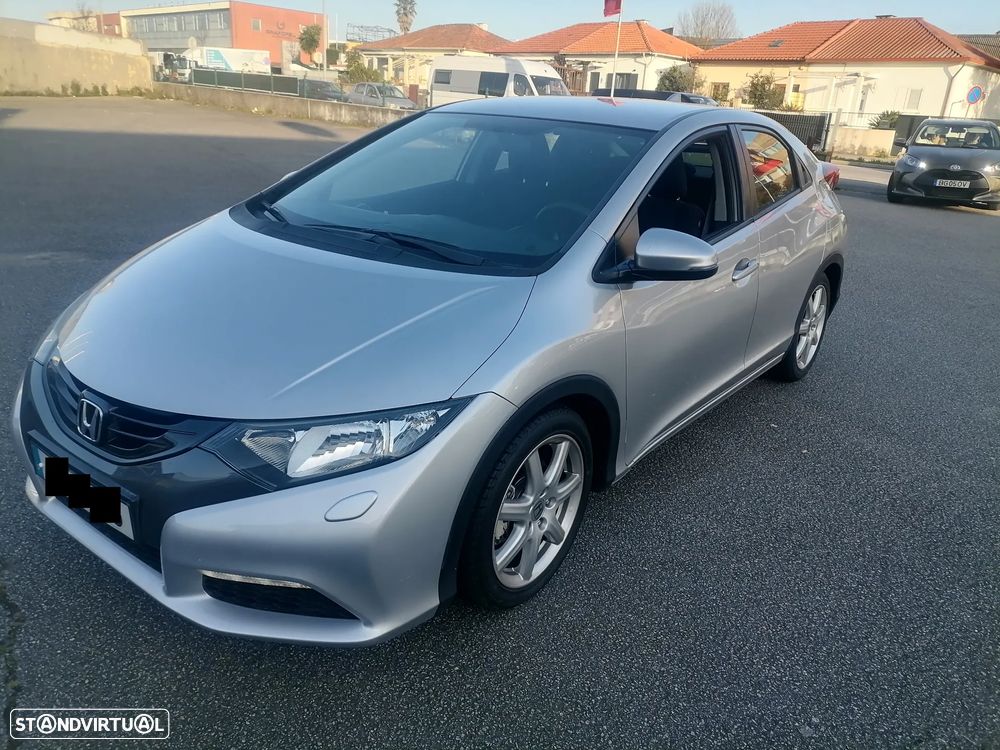 Honda Civic 1.6 i-DTEC Comfort Black Edition - 1