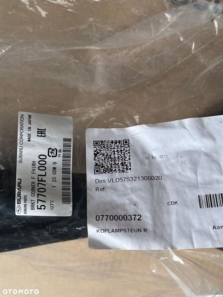 subaru oe 57707fl000 ślizg mocowanie lampy - 3