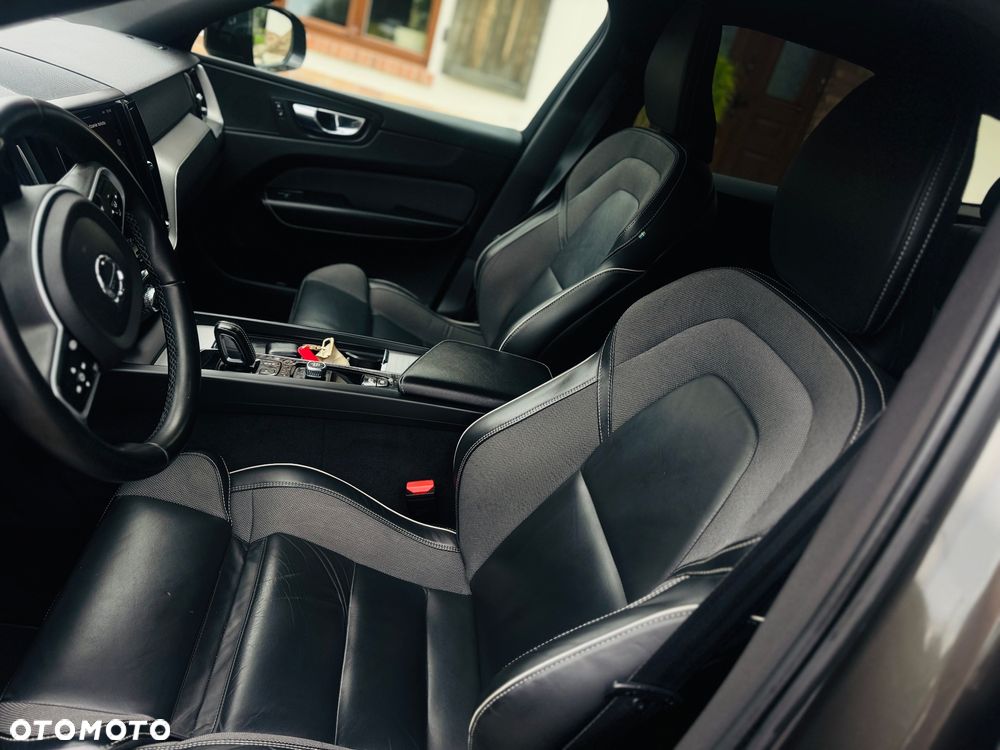 Volvo XC 60 B4 D AWD Geartronic RDesign - 17