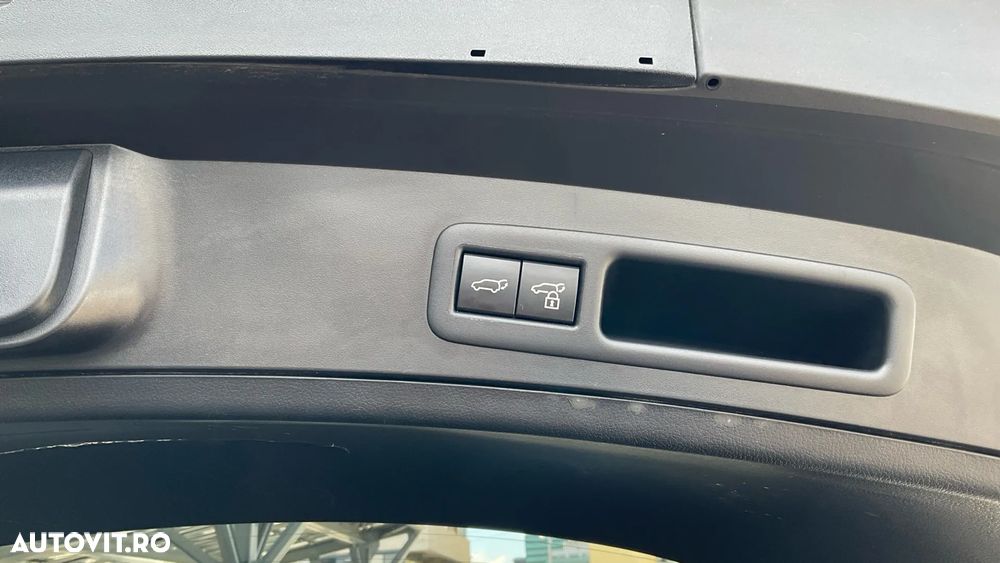 Lexus UX 250h (E-FOUR) Luxury Line - 39