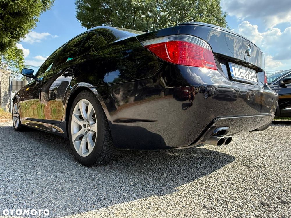 BMW Seria 5 523i - 39