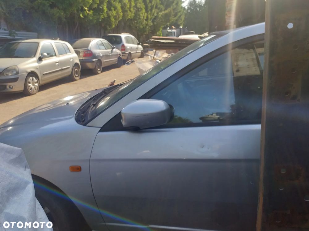 Auto na części - Honda Civic benzyna 120KM 2001 Silnik Skrzynia Drzwi Maska Klapa Błotnik Zderzak Lampa Szyba Klamka Lusterko Deska Kokpit - 2
