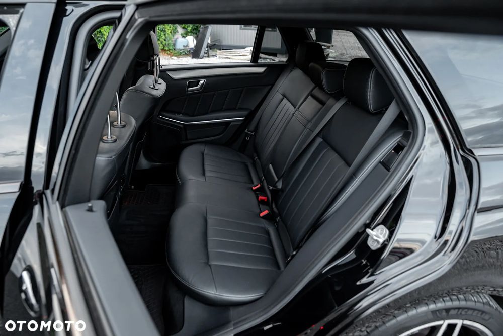 Mercedes-Benz Klasa E 400 4Matic 7G-TRONIC Avantgarde - 17