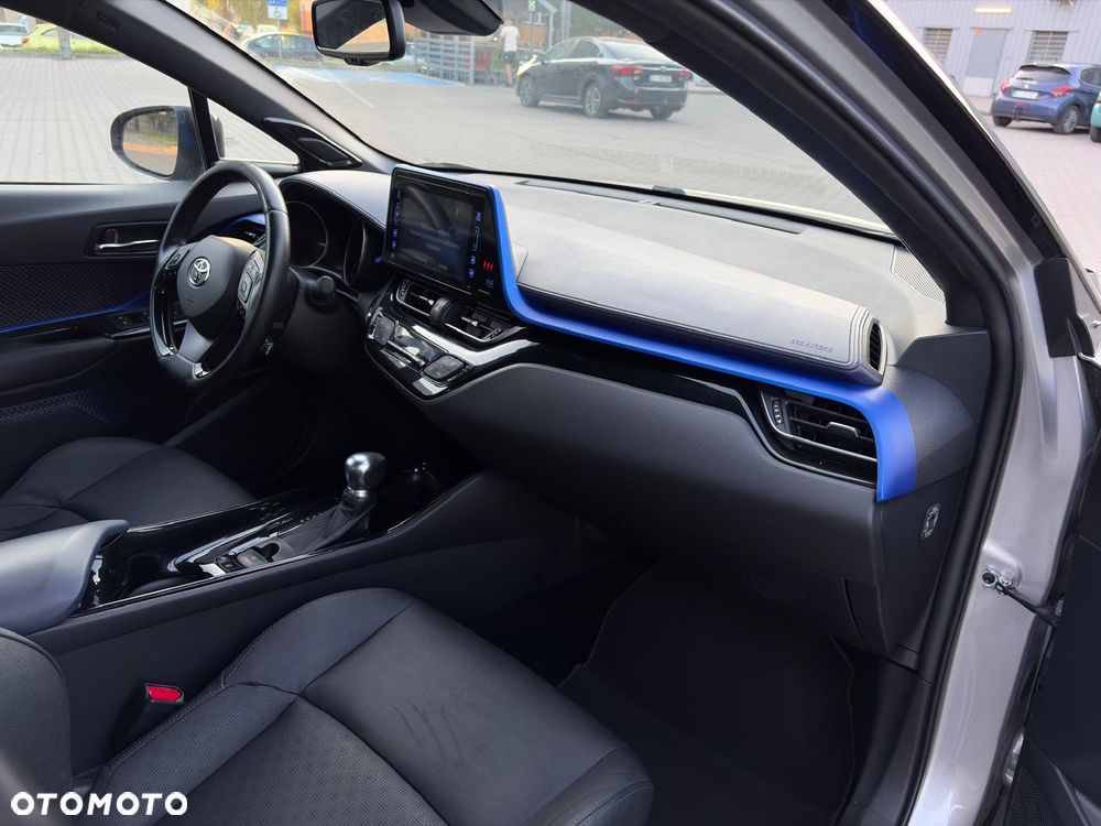 Toyota C-HR 1.8 Hybrid Neon Lime powered by JBL - 16