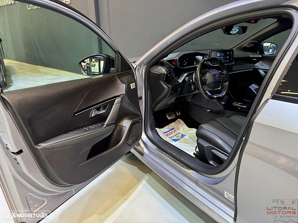 Peugeot 208 1.2 PureTech GT EAT8 - 14