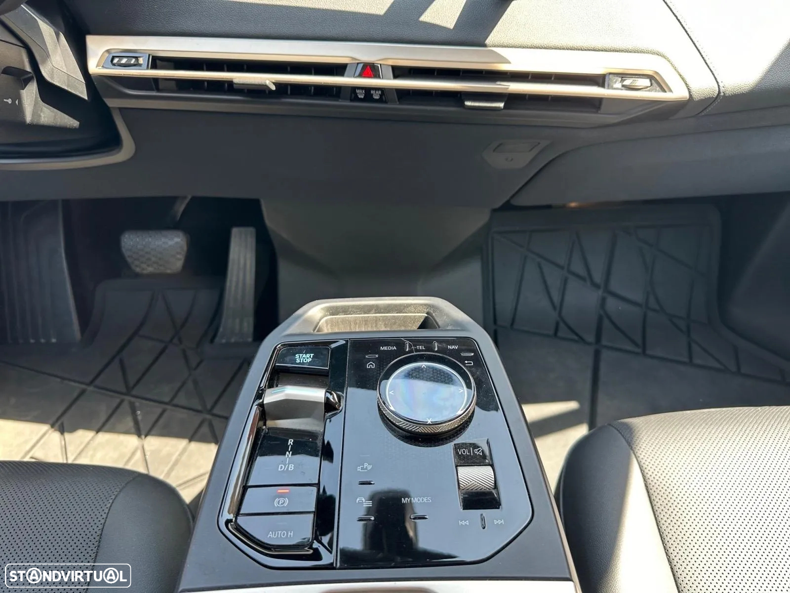BMW iX xDrive 40 - 14
