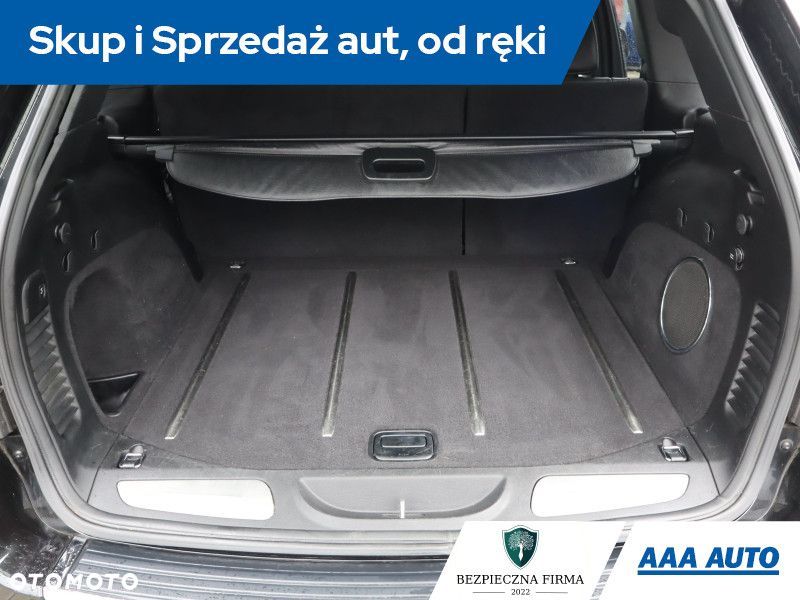 Jeep Grand Cherokee - 14