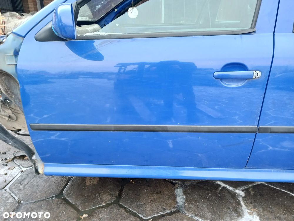 Skoda Octavia I 1 HB sedan kolor niebieski niebieskie 4590 LF5K ( LF5W ) kierowcy pasażera lewe prawe przód tył przednie tylne tylnie - 3