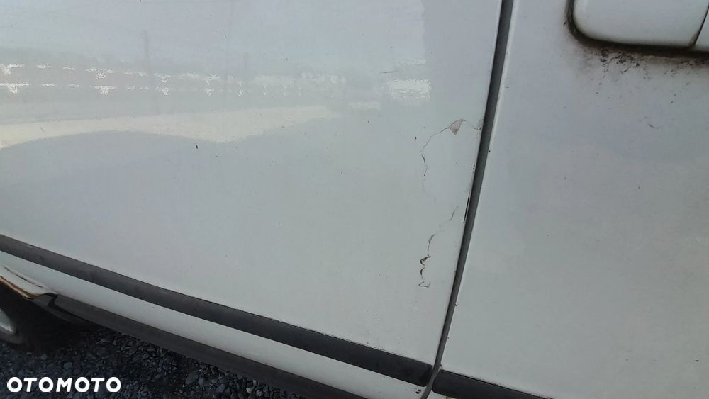 VW PASSAT B5 LIFT FL KOMBI DRZWI PRAWY TYŁ TYLNE PRAWE KOMPLETNE LB9A nr. 25/4 - 2