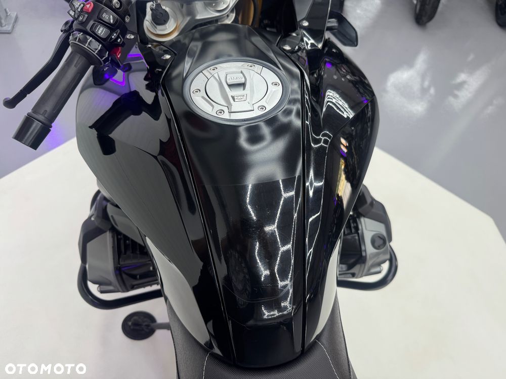 BMW RS - 21
